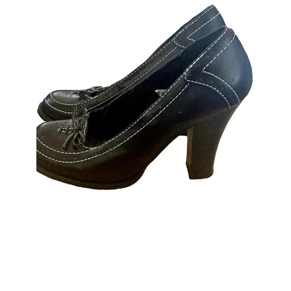 Xhilaration Women's Black Leather Round Toe Slip-On Chunk Heel Shoes - Picture 3 of 4